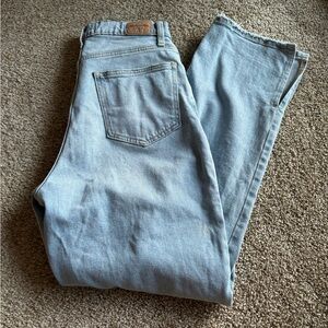 Abercrombie Curve Love 90s Ultra High Rise Straight with Ankle Slit